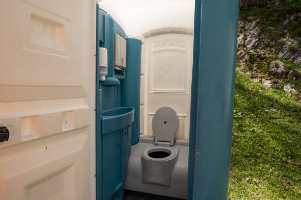 Best Porta potty delivery and setup  in Montebello, NY
